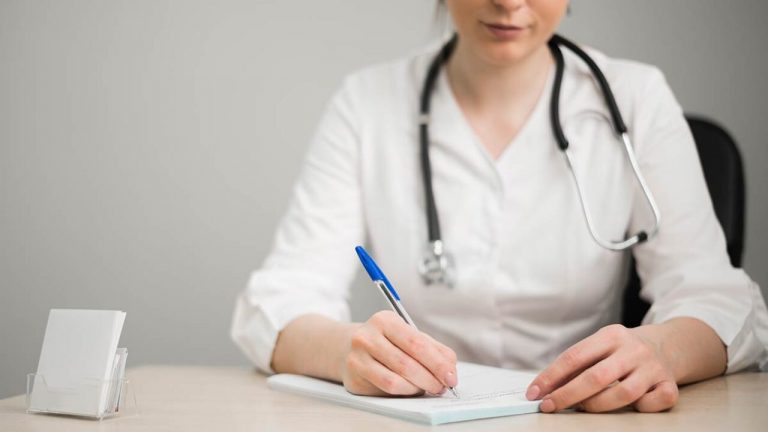Cómo solicitar un informe médico