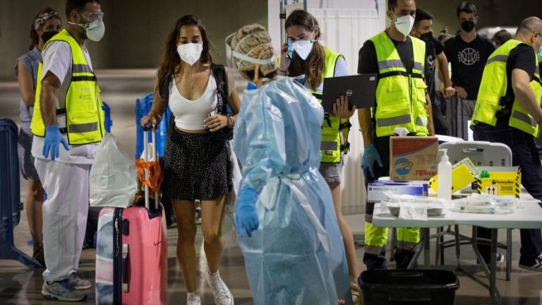 Jóvenes navarros en Salou dicen que los contagios eran en discotecas