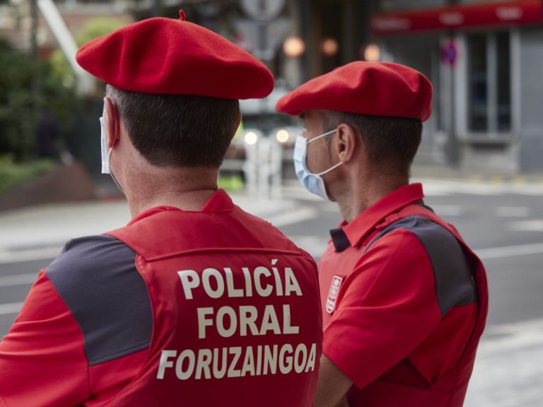 Detenido en Eslava por agredir a su pareja y a su hijo de dos años