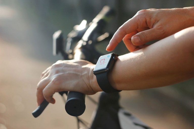 La mitad de los españoles utiliza ‘wearables’ sin saberlo