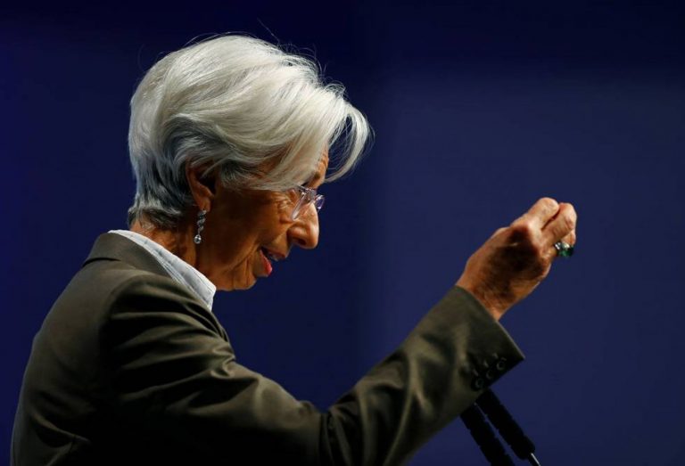 Lagarde subraya que el BCE no quiere precipitarse en endurecer su política monetaria