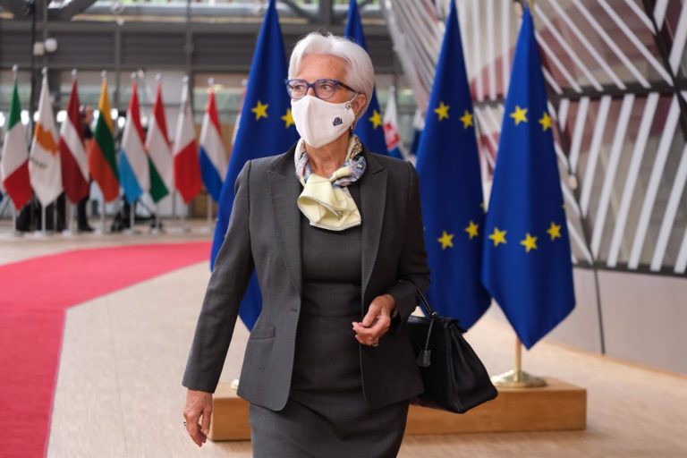 Lagarde adelanta el levantamiento en octubre del veto a los dividendos de la banca