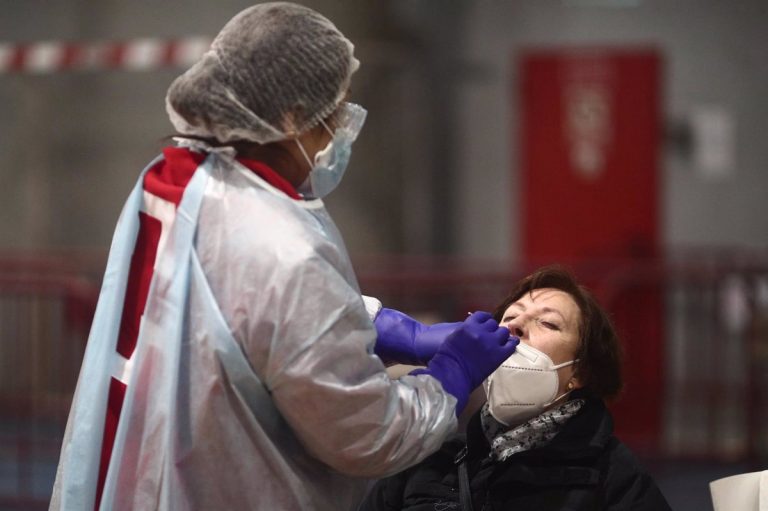 Madrid notifica 786 casos, 516 de las últimas 24 horas, y dos fallecidos más