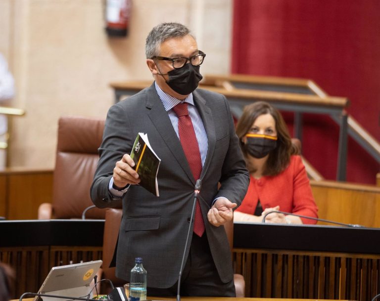 Vox y la Junta de Andalucía acuerdan «sacar adelante» una nueva Ley del Suelo «libre de ideología»