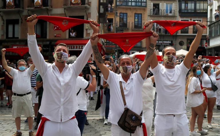 Pamplona vuelve a vivir un 6 de julio sin chupinazo de Sanfermines por la pandemia