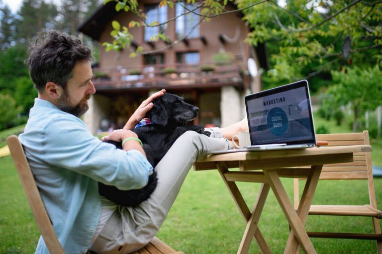 Pueblos de España donde te pagan por teletrabajar