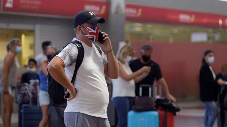 Reino Unido suprime la cuarentena a la vuelta de países ámbar para personas vacunadas