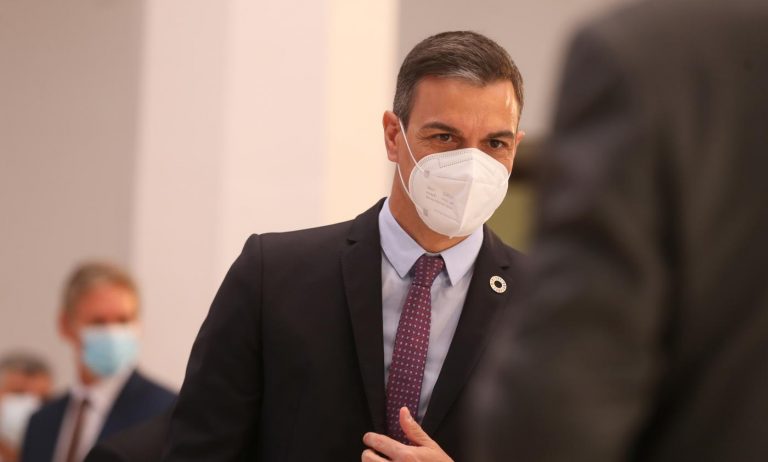 Sánchez dice que hablar sobre autodeterminación es «un absurdo»