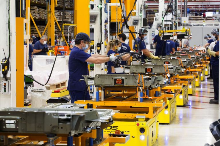 Stellantis Vigo produce preseries de seis nuevos modelos 100% eléctricos