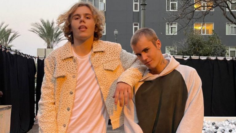 Justin Bieber y The Kid Laroi juntos en ‘Stay’