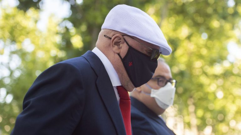Villarejo ratifica que se mensajeaba con Rajoy sobre el presunto espionaje a Bárcenas