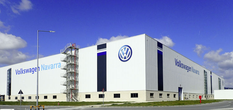 CCOO y UGT defienden el valor de la planta de Volkswagen en Navarra