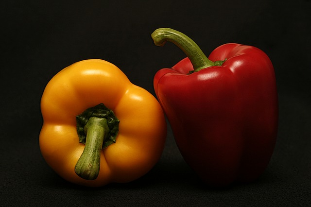 Pimientos Rellenos: El Truco Para Que No Se Rompan Al Rellenarlos