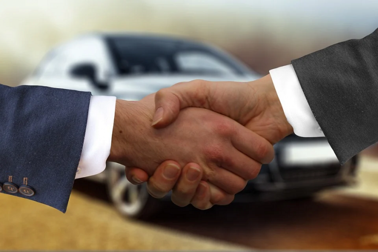 Las entregas de coches se retrasan debido a la escasez de semiconductores