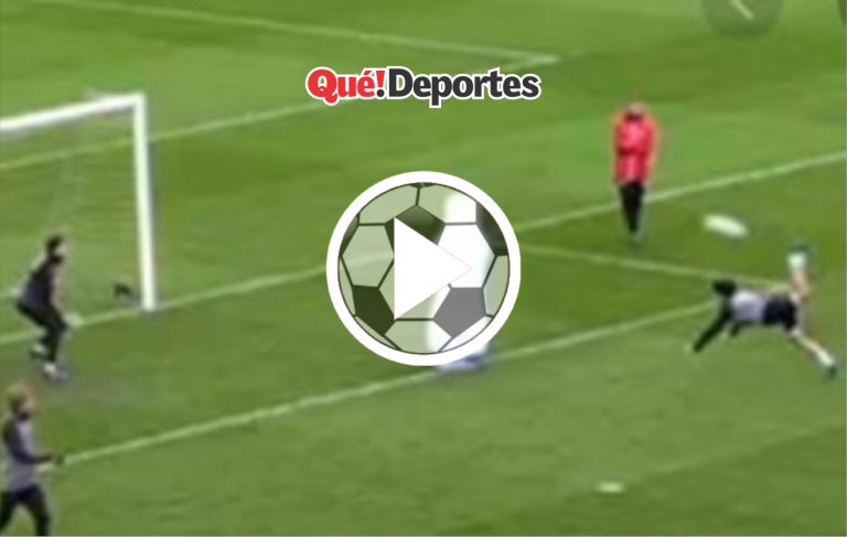 Delantero hace el «escorpión» para un golazo