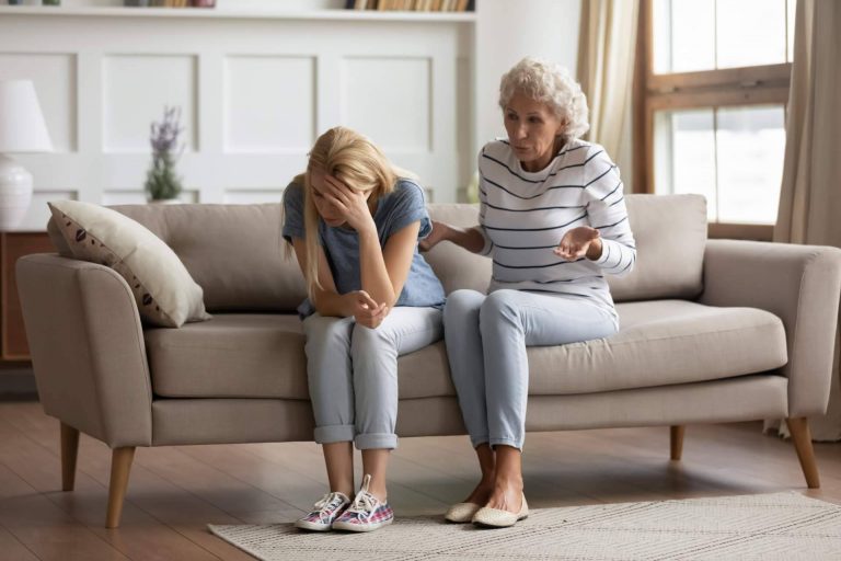 Coaching cuántico para tratar las relaciones tóxicas familiares: Ley del Espejo