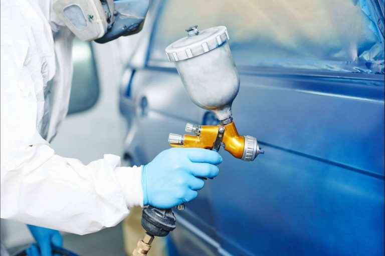 Formarse en cursos de chapa y pintura eminentemente prácticos con el Instituto Técnico de Automoción