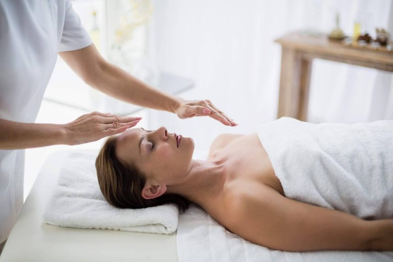 Alcanzar el nivel óptimo de paz y crecimiento personal a través de los cursos de Reiki de Javier Robas