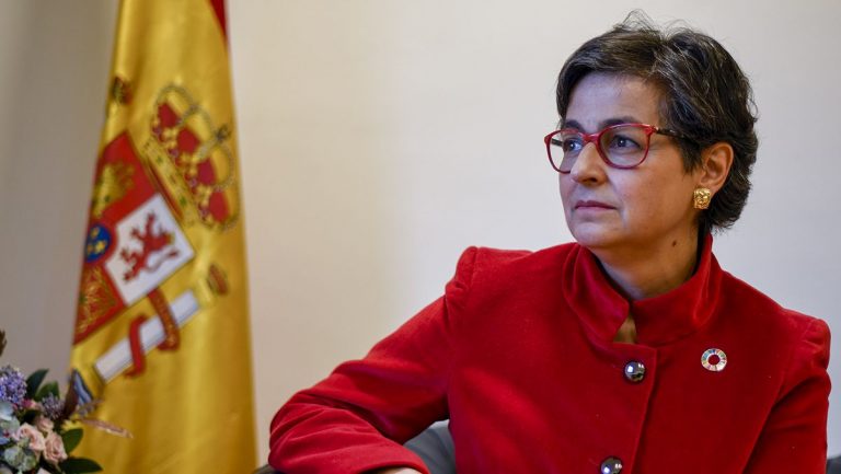 Laya condena el intento de asesinato de un reportero holandés