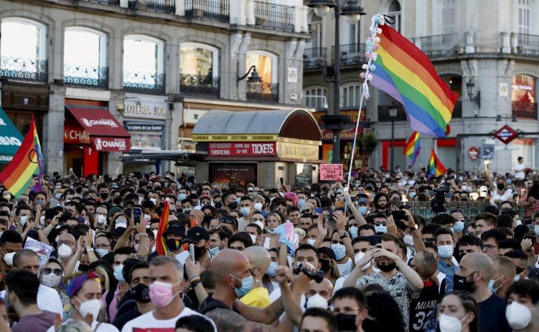 PP, PSOE y Vox condenan amenaza a Ayuso en manifestación por Samuel