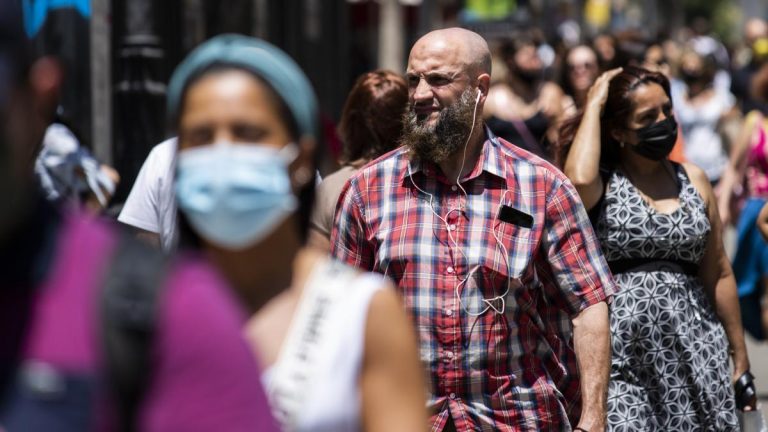 Andalucía «se suma» a la petición para recuperar la obligatoriedad de la mascarilla