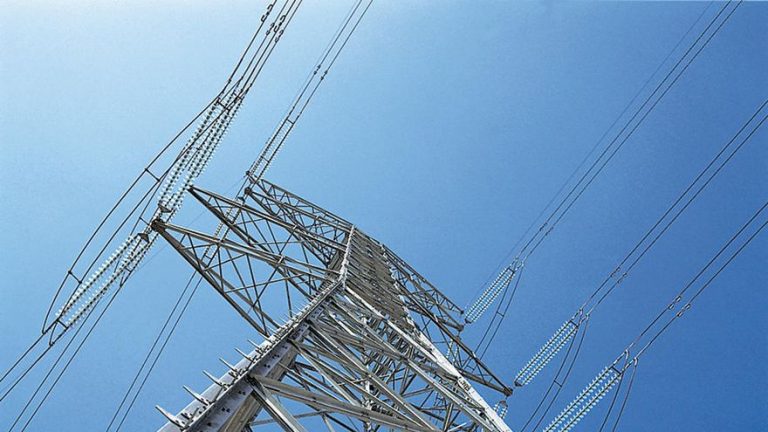 El precio de la electricidad bate el sábado su récord anual