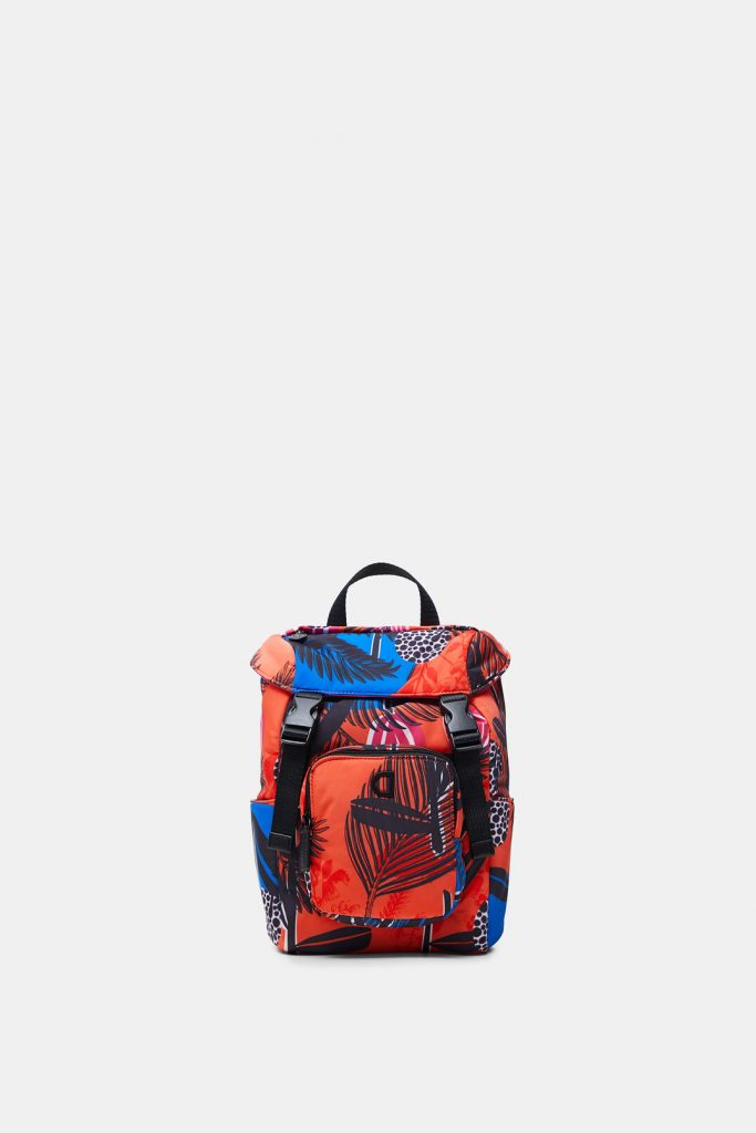 MOchila trekking Desigual.
