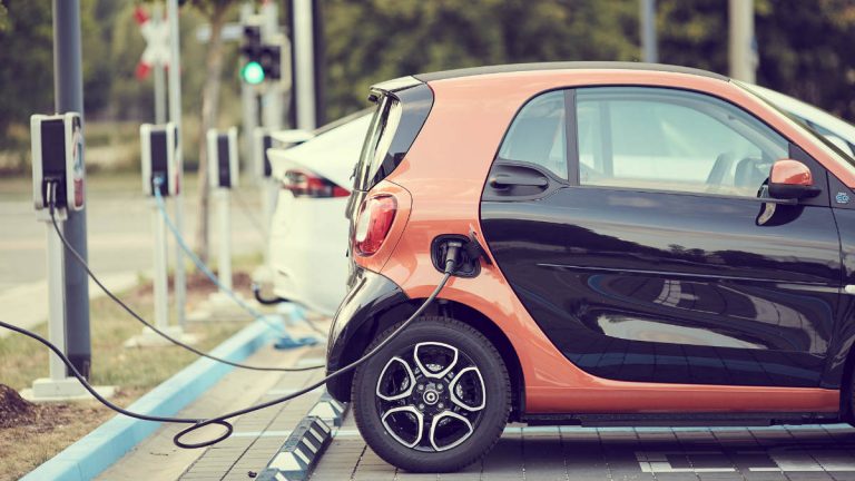 Los sindicatos muestran su satisfacción con el Perte del vehículo eléctrico