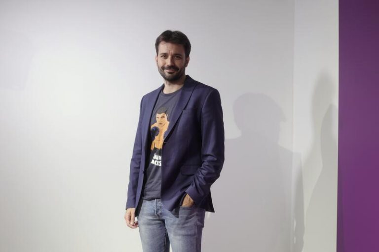 Podemos augura «nuevos escándalos» de Juan Carlos I y defiende investigarle por sus «negocios turbios»