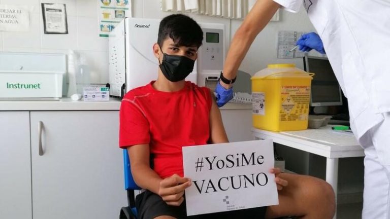 Las personas mayores de 12 años podrán vacunarse sin cita en todas las Islas Canarias