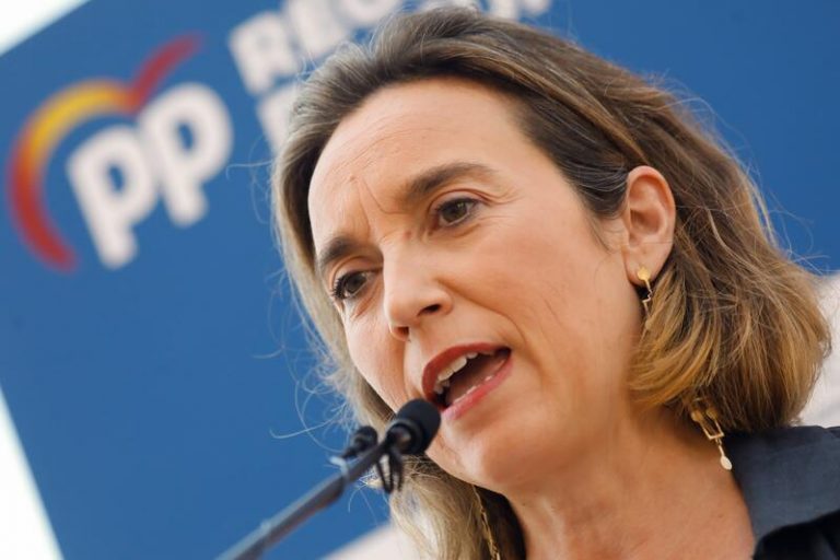 El PP critica el «silencio cómplice» de Sánchez ante la «erosión» de la Corona