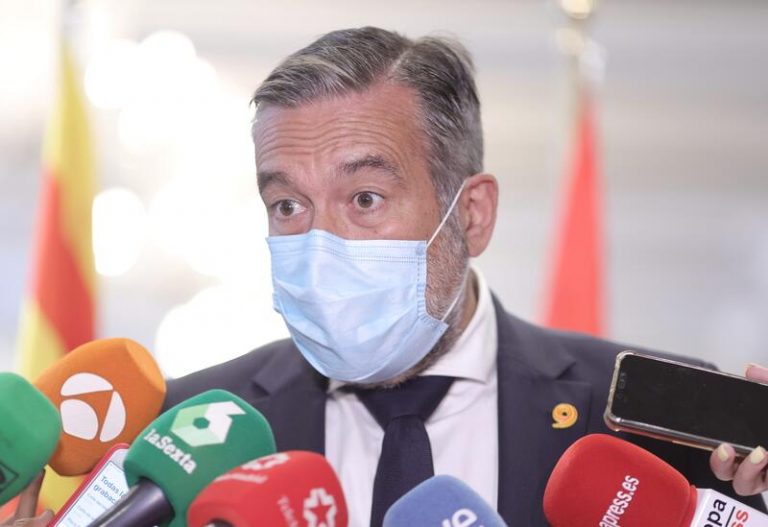 Madrid exige una «inminente reforma» del poder judicial e insta al Gobierno central a que cumpla la Constitución