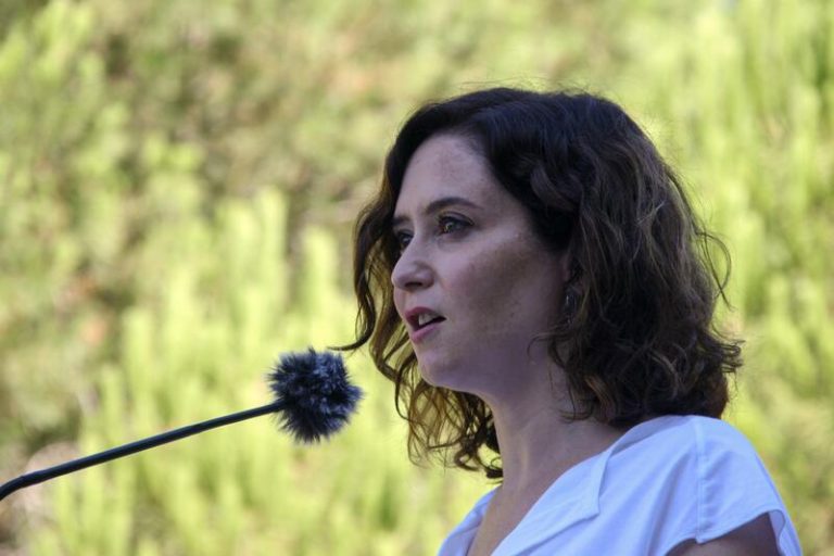 Ayuso augura una «auténtica revolución» como «La Movida en los 80» en Madrid durante los próximos años