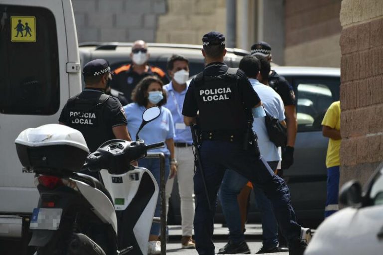 Marlaska responde a Podemos que «todo el Gobierno» trabaja a favor del interés de los menores marroquíes