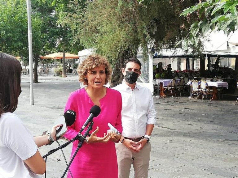 Montserrat avisa a Sánchez de que «no es un influencer»