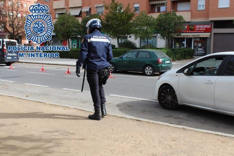 A prisión tras ser detenido por amenazar a sus padres y sus hermanos con una navaja
