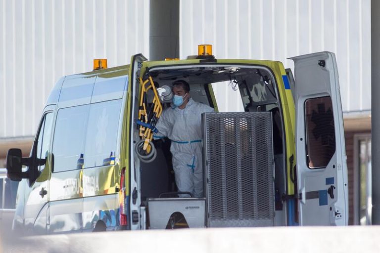 Los contagios en Galicia suben a menor ritmo y las infecciones activas bajan