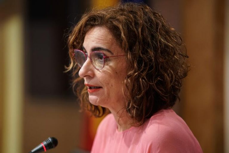 AEB y CECA proponen una deducción en Sociedades para las entidades que concedan financiación sostenible