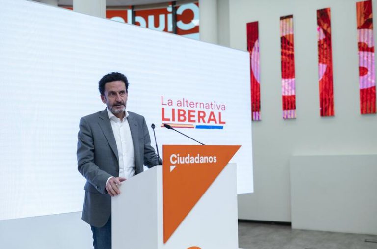 Cs ve «populismo» en la idea de abaratar la factura eléctrica limitando el precio de la energía