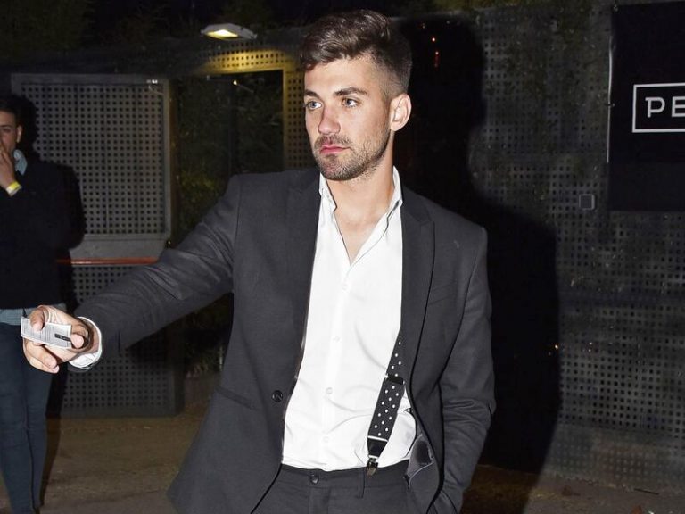 Alejandro Albalá se entera por la prensa de que no está invitado a la boda de Anabel Pantoja y Omar Sánchez