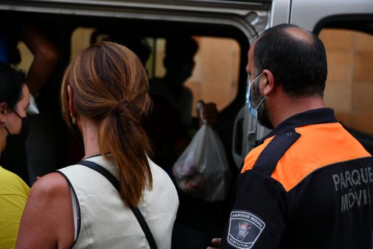 La Justicia mantiene suspendidas repatriaciones de menores marroquíes desde Ceuta