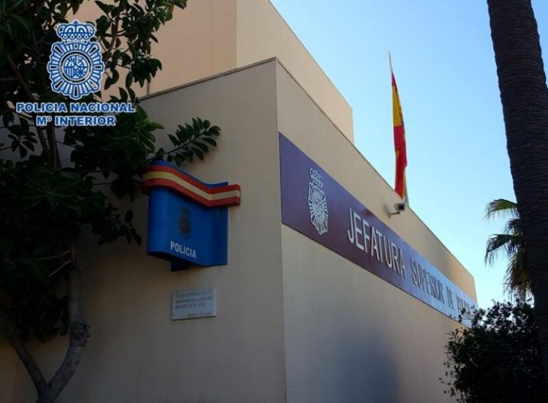 Detenido un funcionario y su pareja en Melilla por estafar a ex menores tutelados