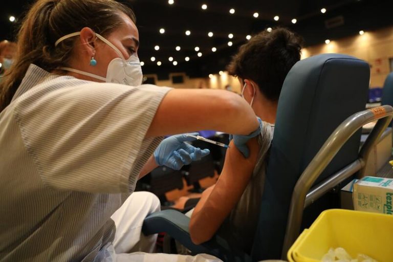Madrid notifica 1.555 casos, 1.308 de las últimas 24 horas, y 20 fallecidos