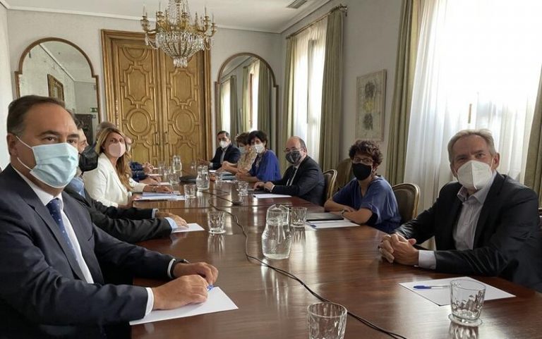 Iceta se compromete a iniciar la transposición de la Directiva Europea de Derechos de Autor