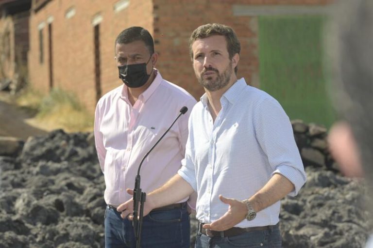 Casado acusa a Sánchez de «dilapidar» las ayudas «para su agenda electoral»