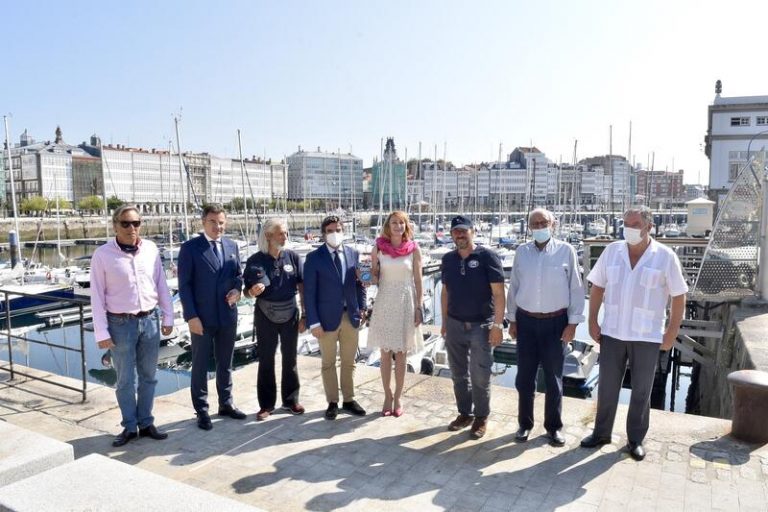 Dos exploradores llegan a Galicia en una vuelta al mundo para emular a los primeros navegantes rusos