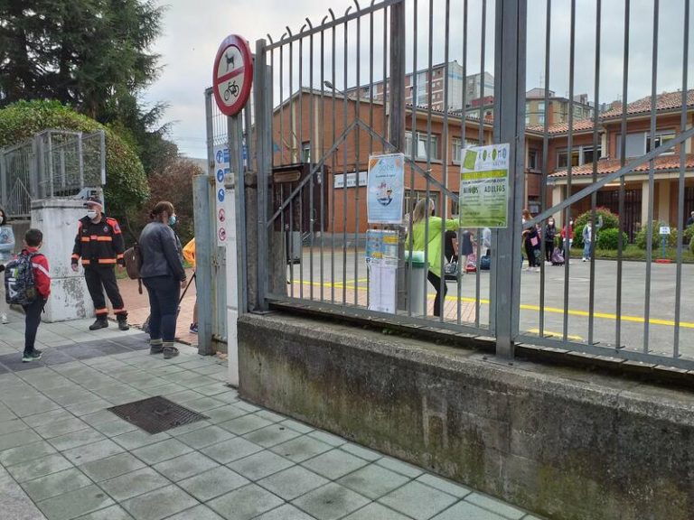 La OCU estima que las familias gastarán casi 2.000 euros por niño en la ‘vuelta al cole’