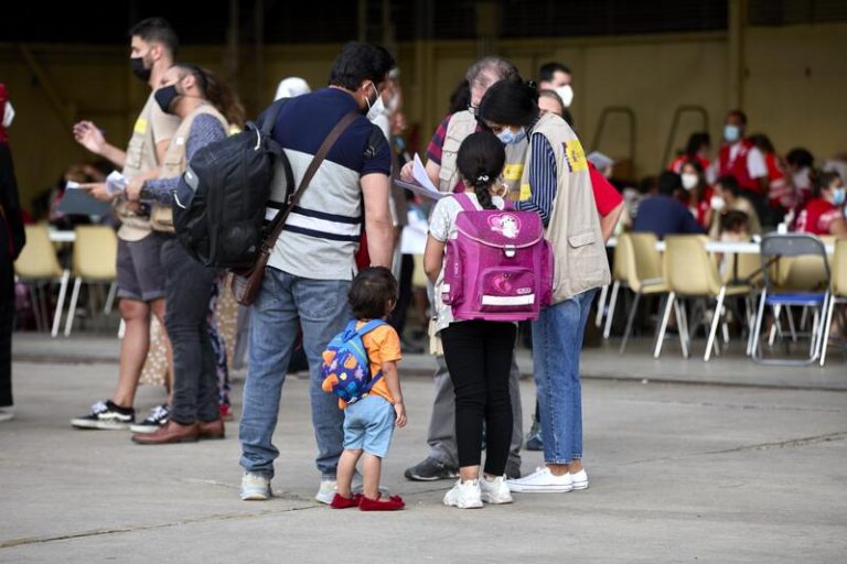 Castilla y León constituye una comisión para atender a los refugiados afganos