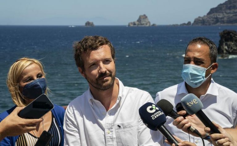 Casado dice a Sánchez que el PP no apoyará la reforma de las pensiones del Gobierno