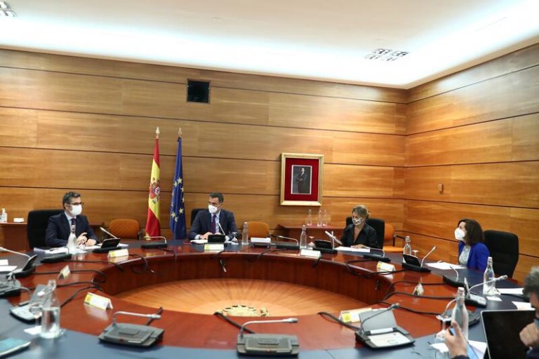 Moncloa mantiene para este viernes reunión interministerial sobre Afganistán